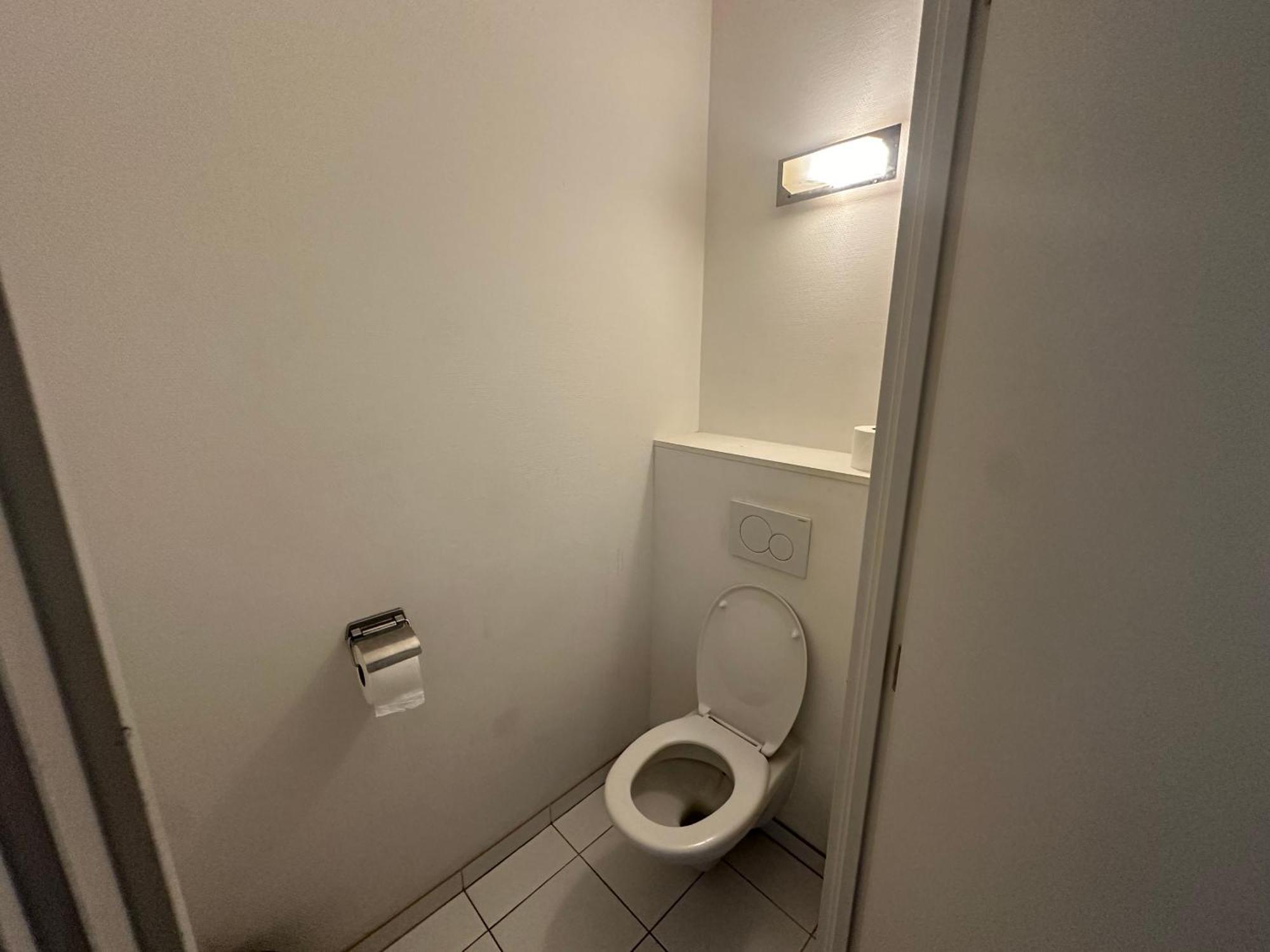 2 Bedroom Apartment In Center With Balcony Bryssel Exteriör bild